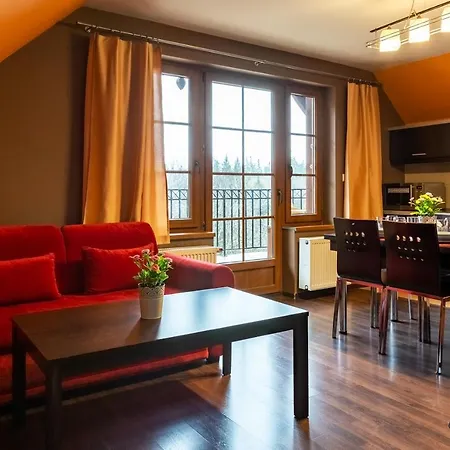 아파트 Karkonosz - I Pokoje Linowa 1b 카르파츠